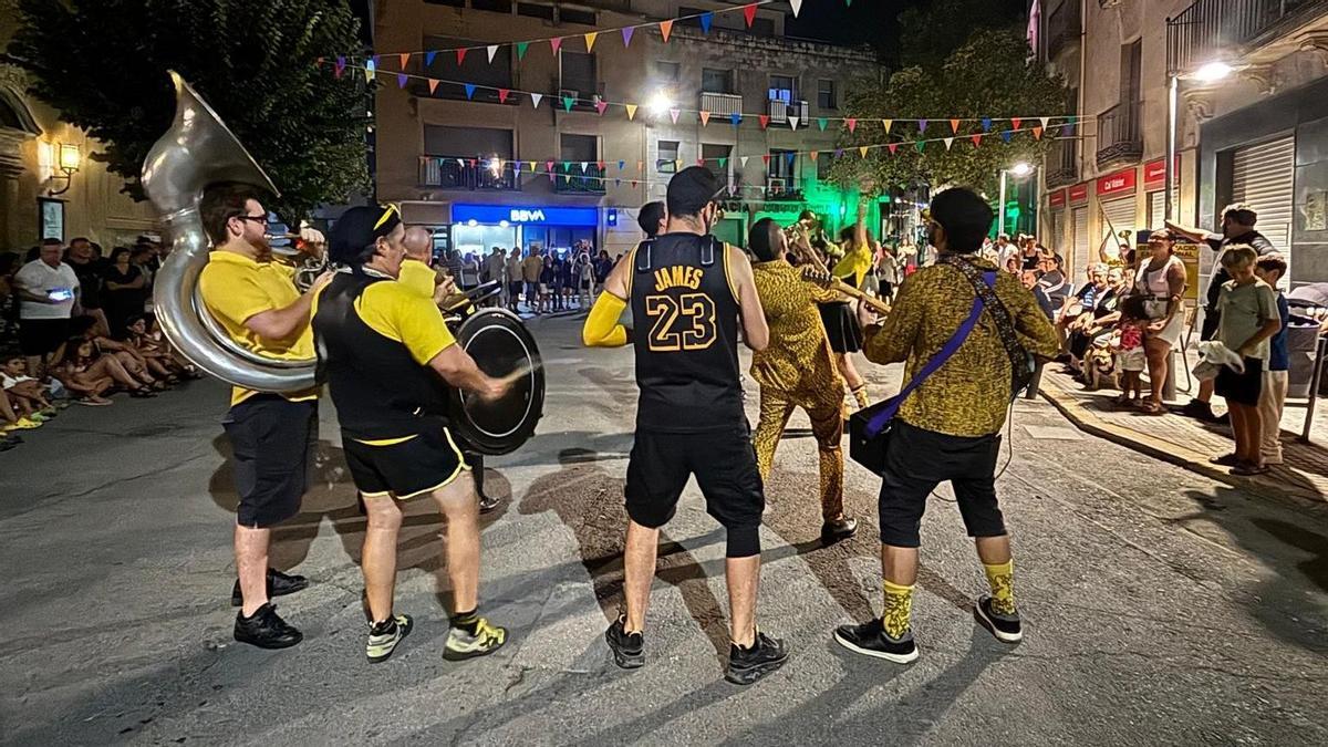 La banda Always Drinking va animar la festa amb el seu repertori