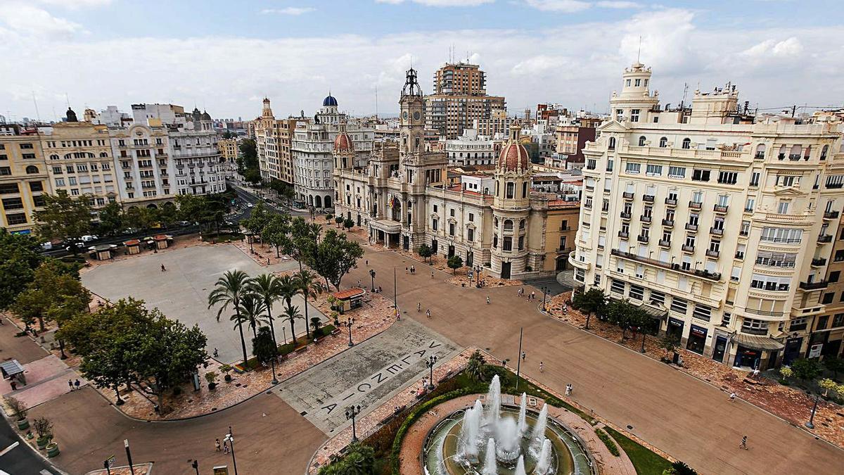 La plaza del Ayuntamiento peatonalizada provisionalmente hace un año.