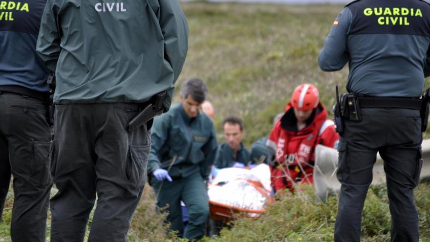 Rescate del cuerpo de Chano Castañón en Ribadeo