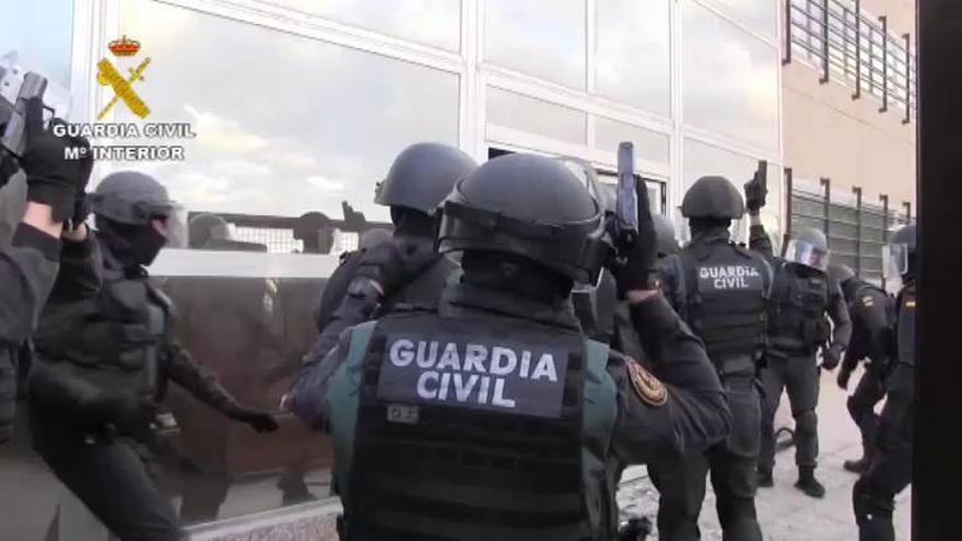 Detenidas 47 personas en el mayor golpe a la producción de tabaco falsificado en España