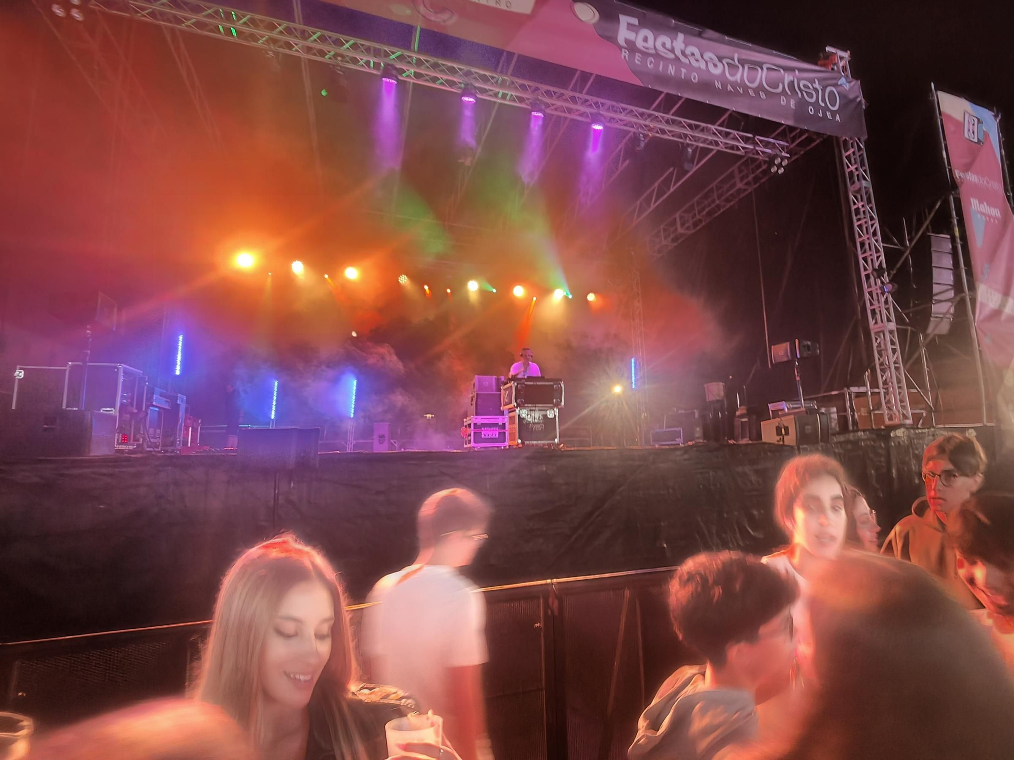 Dj Michi triunfa en el inicio de las Festas do Cristo de Cangas
