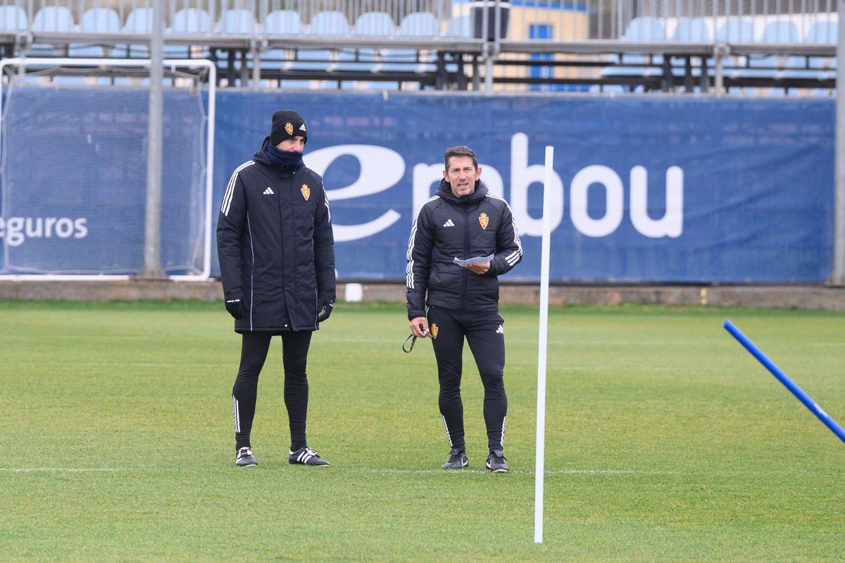 Toni Astorgano, junto a Sellés, en un entrenamiento.