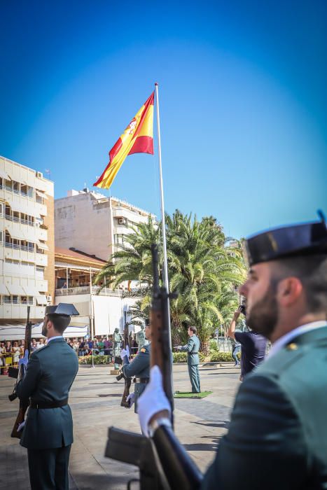 La Guardia Civil recibe un homenaje en Torrevieja