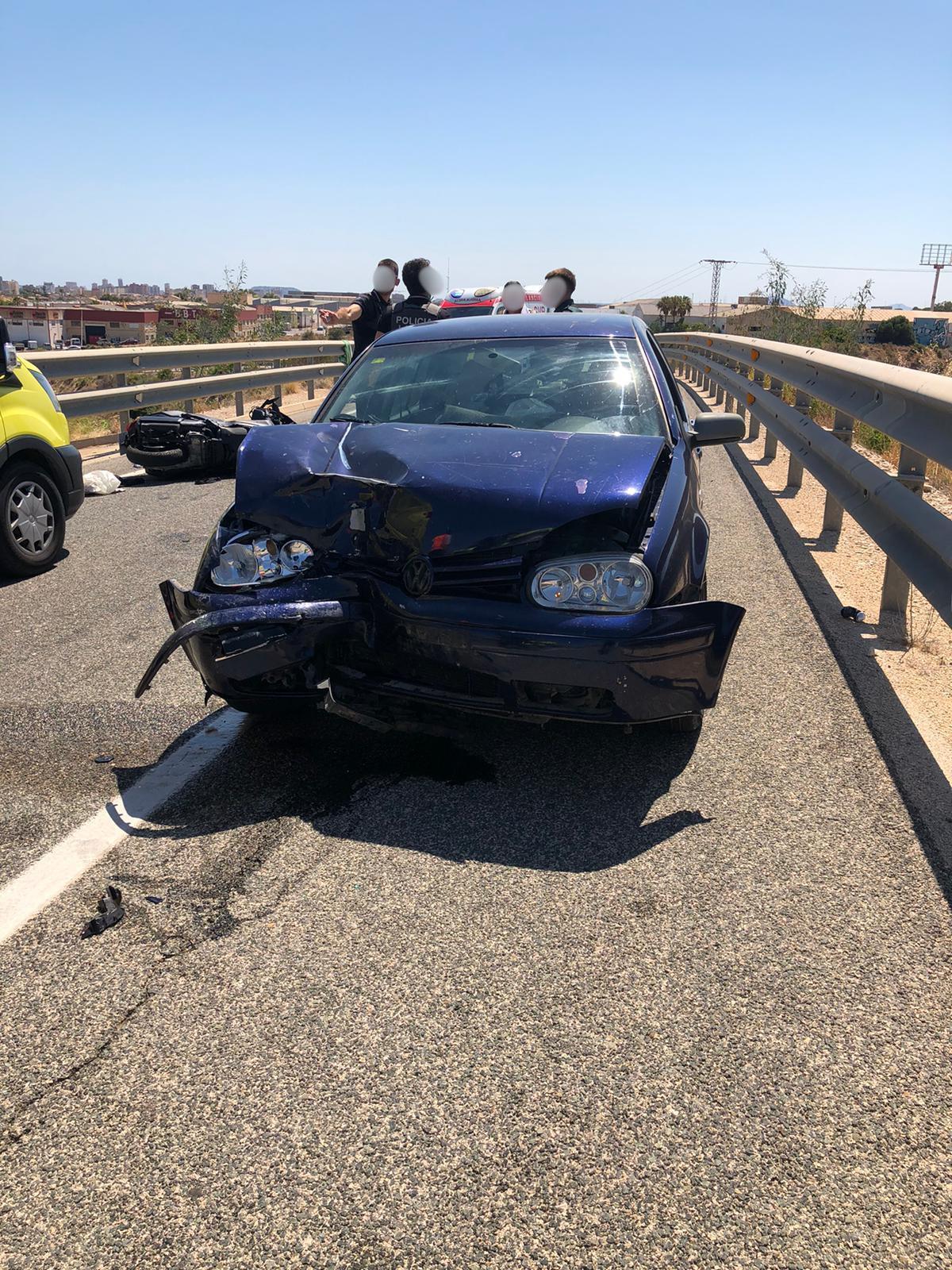 Así ha quedado uno de los vehículos implicados en el accidente.