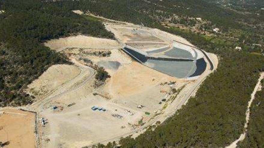 Vista aérea de las instalaciones del vertedero de Ca na Putxa.