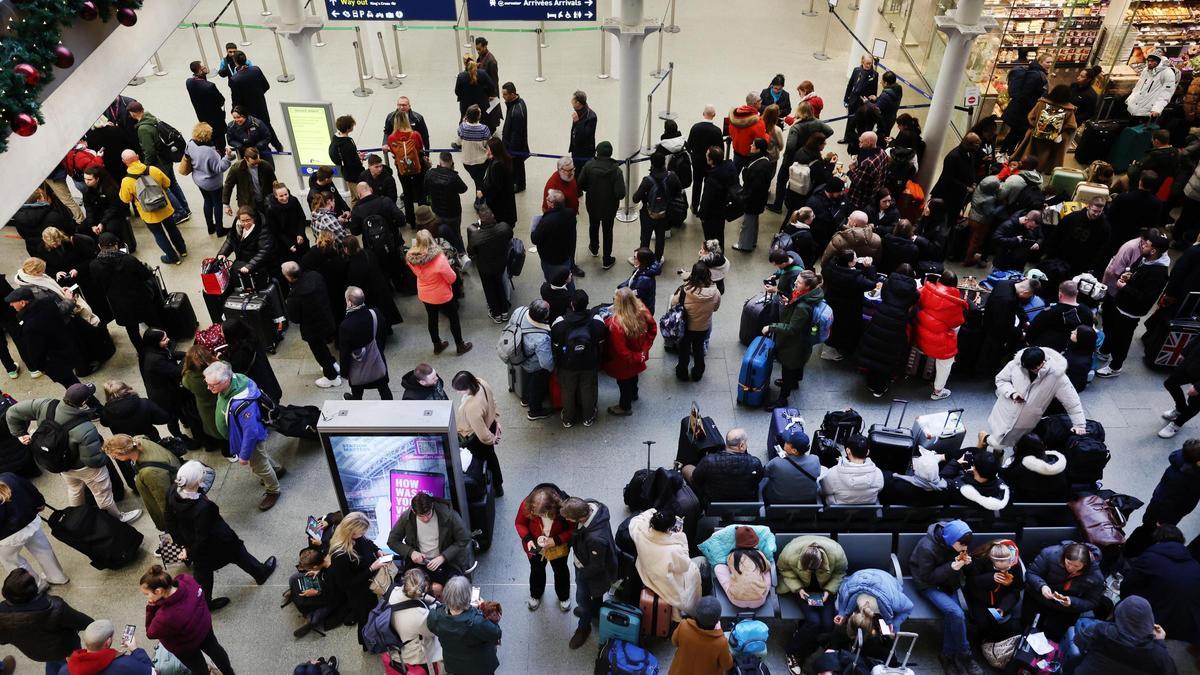 Eurostar cancela todos sus trenes este sábado desde y hacia Londres por una inundación en las vías.