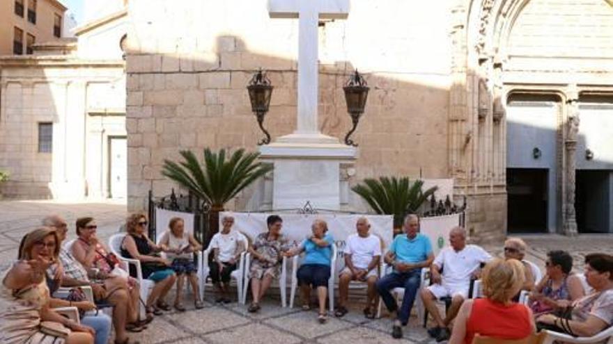 Imagen de la Cruz de los Caídos de Callosa de Segura.