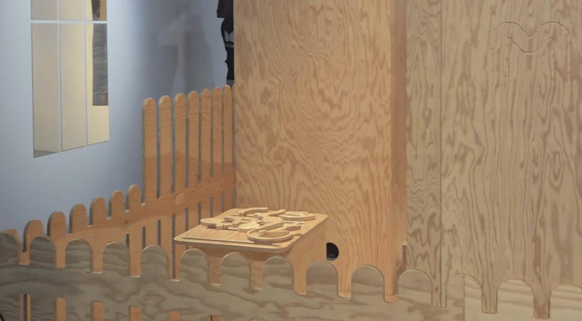 Arriba, ‘La Caja Mágica’; sobre estas líneas, la presentación, ayer.