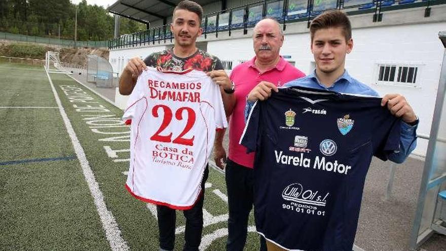 Iago, Fandiño y Fer, ayer, en San Martiño. // Bernabé/Cris M. V.