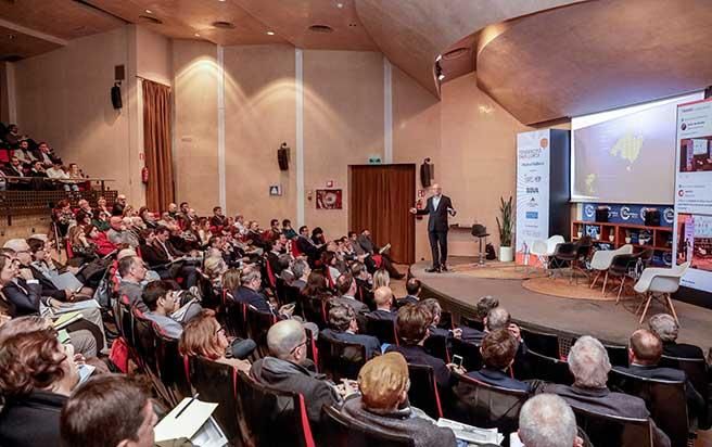 FORO DE DEBATE el director de turismo del govern subraya que las nuevas tecnologías son “presente y futuro”