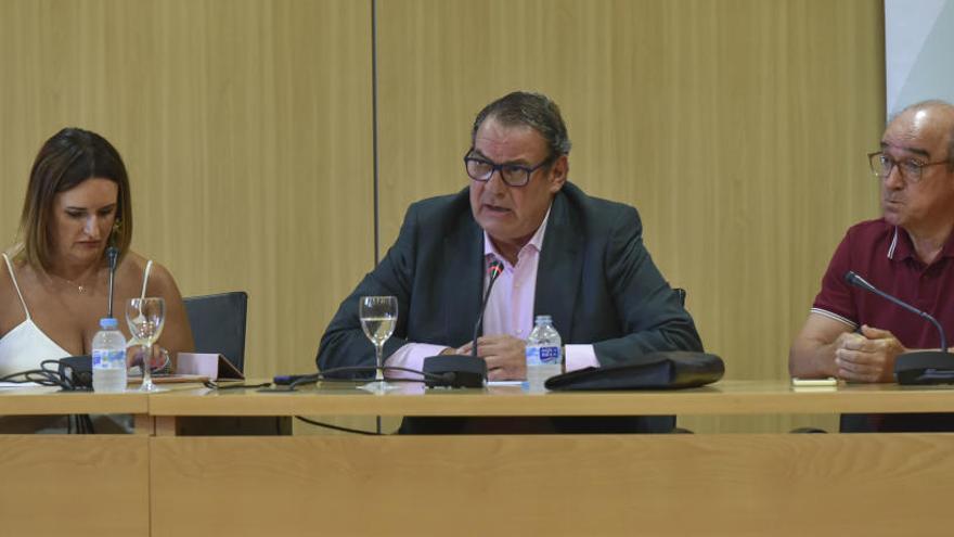 Nuria Montes, Juan Molas y Toni Mayor explican en rueda de prensa la situación de los viajes del Imserso.