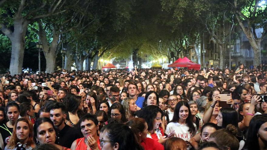 Públic de l&#039;Acústica a la Rambla en l&#039;edició del 2018.