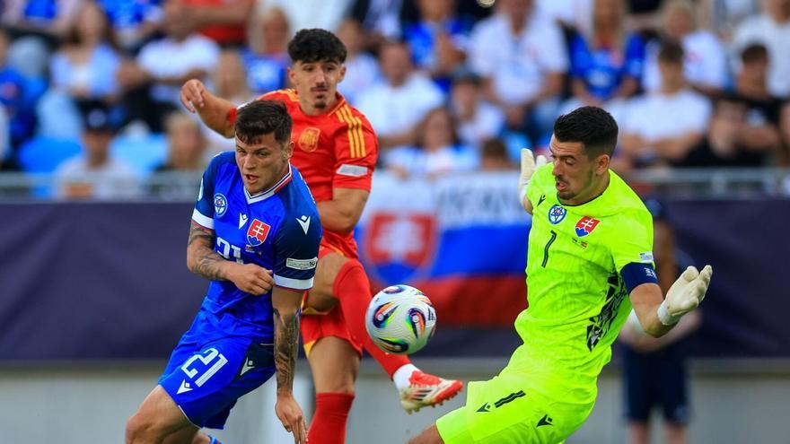 El fútbol aplica nuevas reglas: mayor castigo a los porteros por perder tiempo