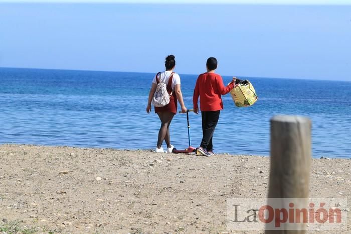 Primer día de paseos al aire libre en Mazarrón