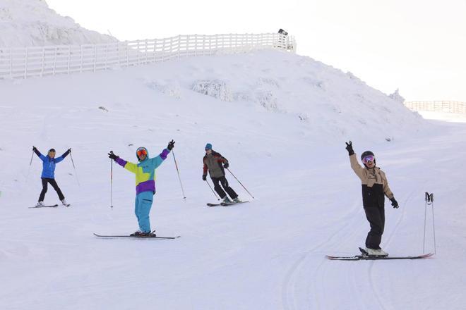 Así fue el estreno de la temporada de esquí en la estación de Pajares