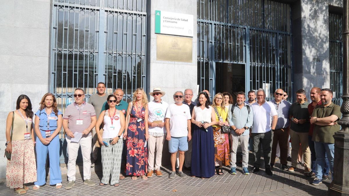 Concentración de Mareas Blancas este jueves en la Delegación de Salud.
