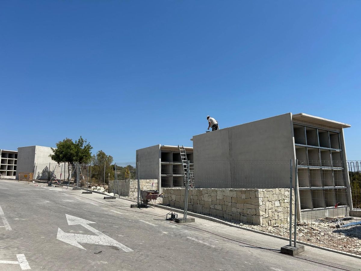 Los trabajos que se están acometiendo en estos momentos en el Cementerio Nuevo de Elche.