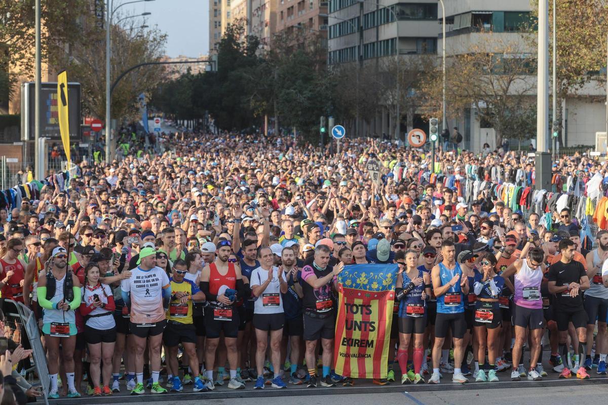 Foto de archivo de la salida del Maratón de València en 2024.