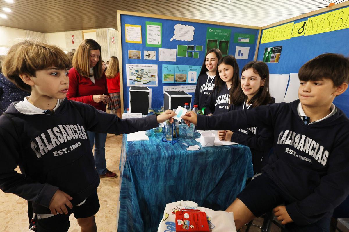 Pontevedra. Ponteciencia, actividad escolar de ciencias en el campus de la UVigo.