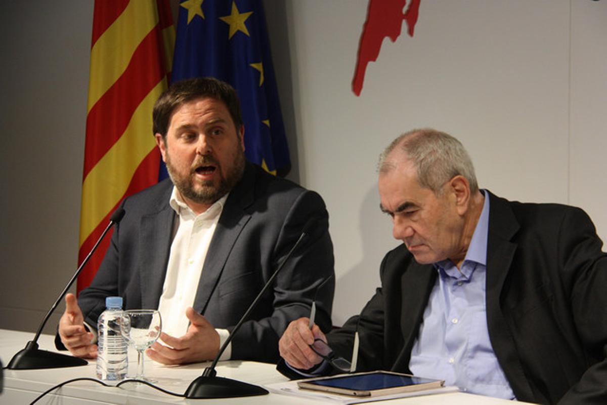 Oriol Junqueras (esquerra) i Ernest Maragall, en un acte al Col·legi de Periodistes de Catalunya, el 4 de març.
