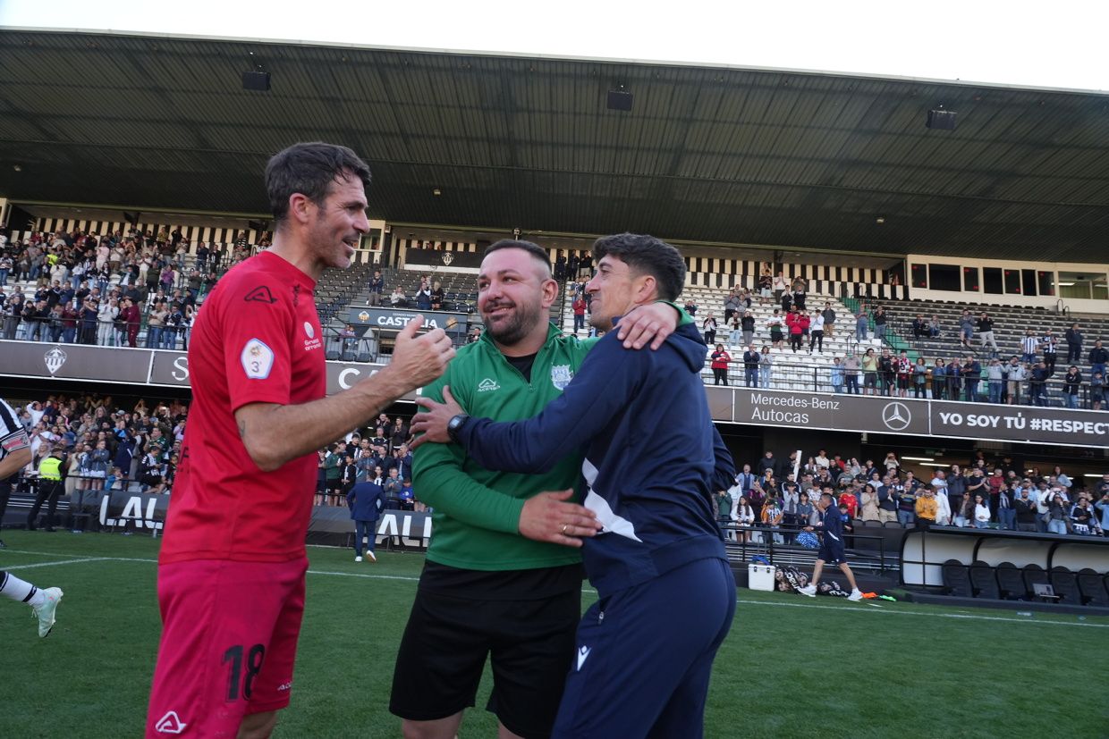 ¡Las mejores imágenes de la celebración del ascenso a Segunda Federación del Castellón B!