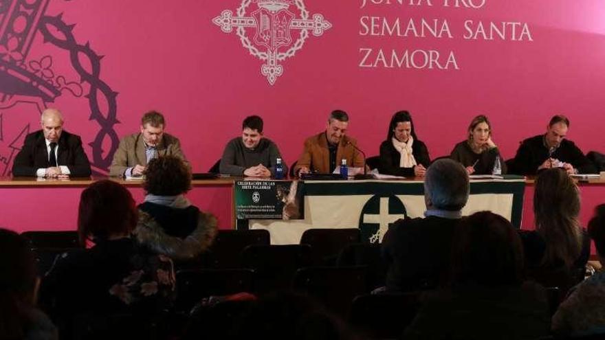 Asamblea de la Hermandad de las Siete Palabras.