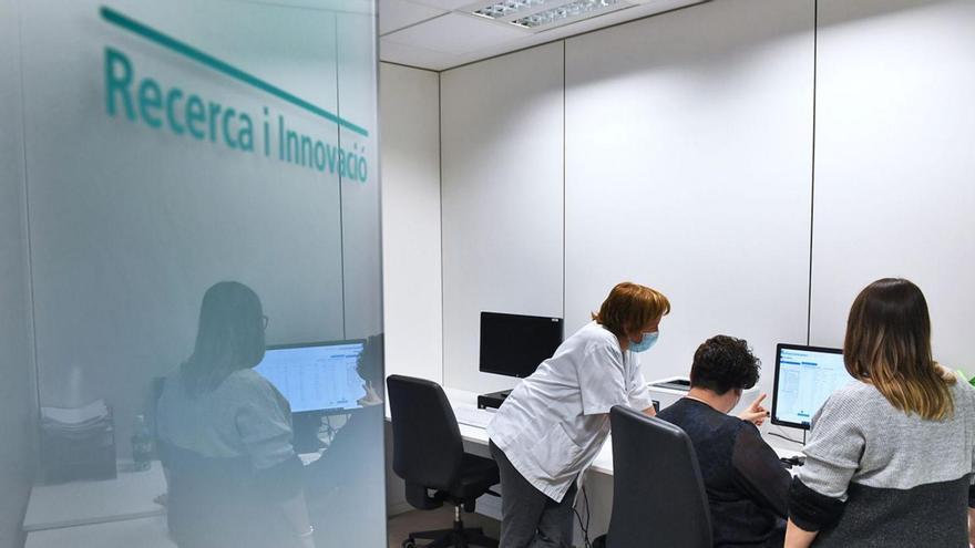 Professionals fent investigació a la Unitat de Recerca i Innovació d’Althaia | ALTHAIA