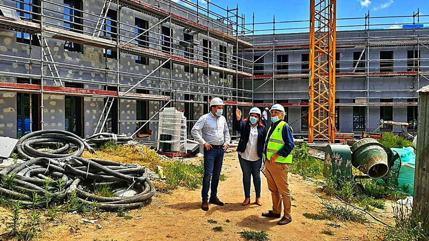 La residencia de Cerdedo es uno de los grandes proyectos.