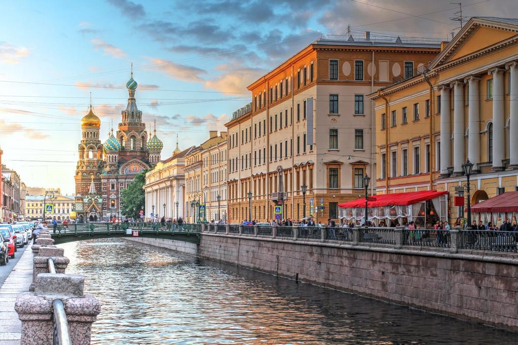 El canal y la Iglesia del Salvador sobre la Sangre Derramada, San Petersburgo