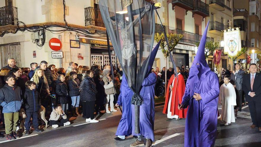 Vinaròs vive la Semana Santa con pasión y solemnidad en sus procesiones