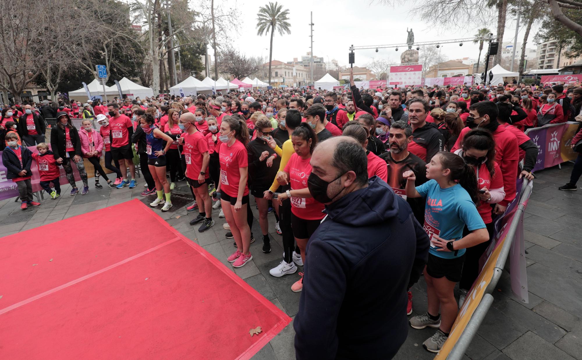 Alrededor de 2.500 personas participan en la V Cursa Popular Palmadona