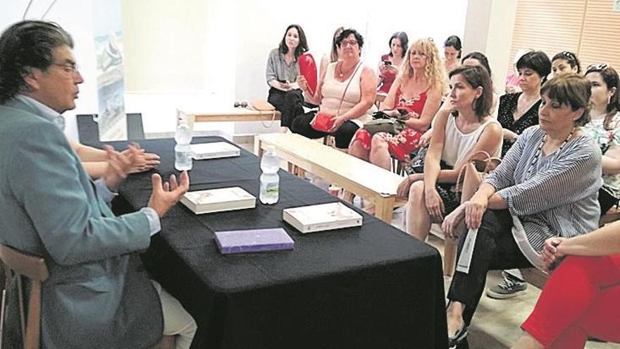 Benicàssim diserta sobre la literatura más romántica