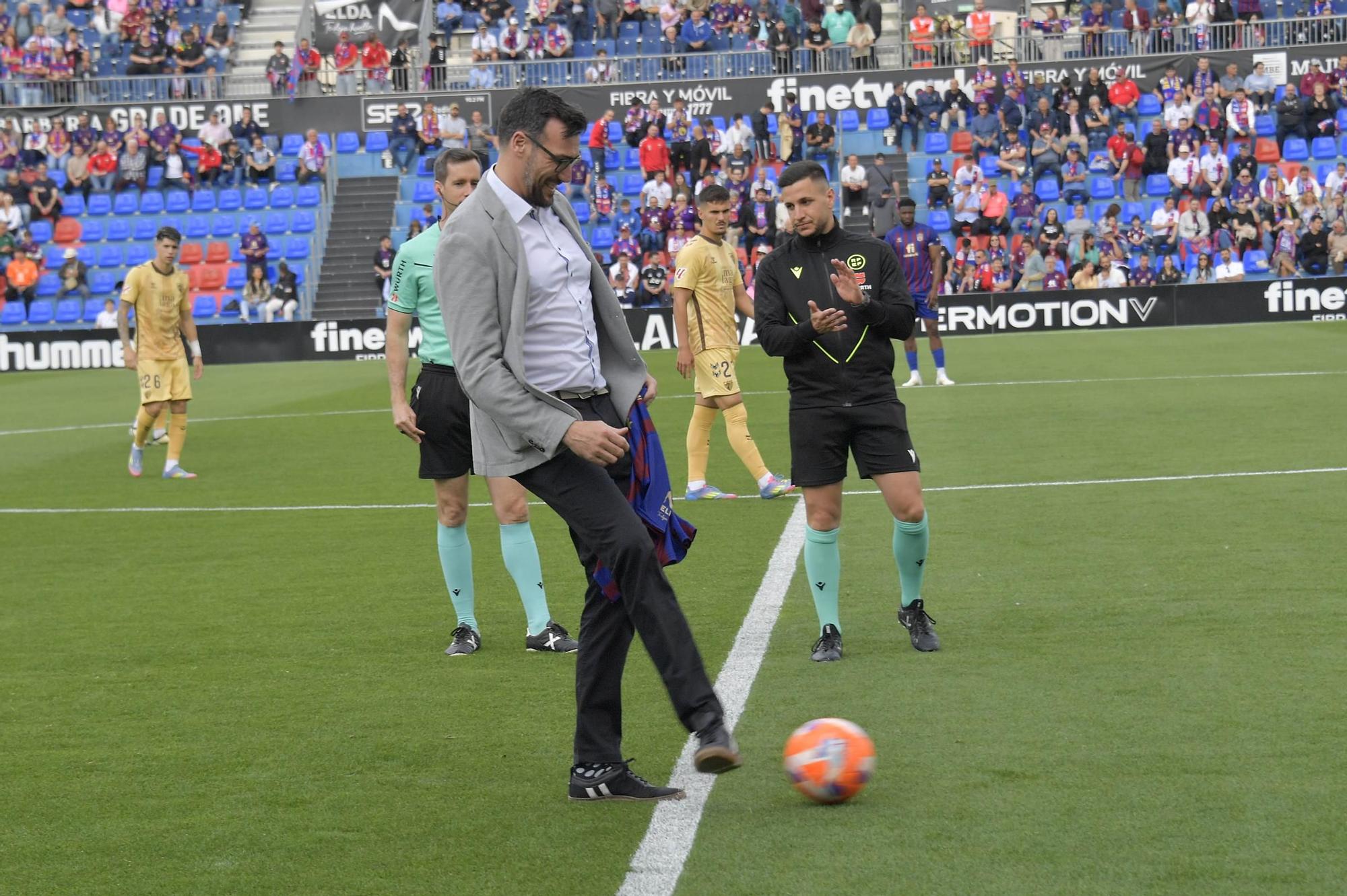 El Eldense salva el primer ‘match ball’ (1-0)