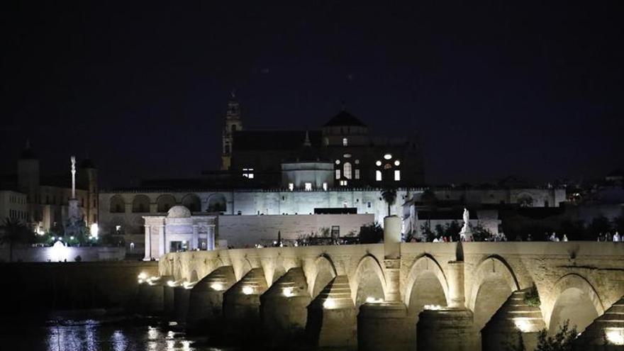 La Mezquita se apaga para alertar del cambio climático