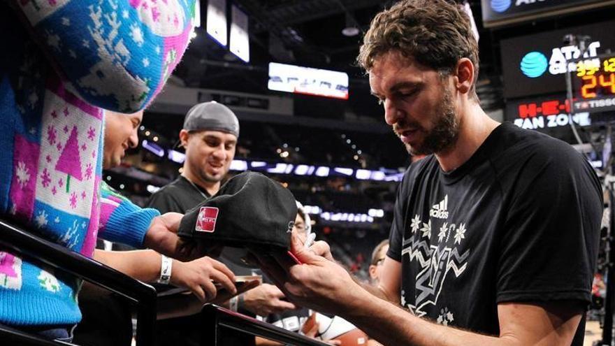 Pau Gasol y Abrines disfrutan de la victoria en el Día de Navidad