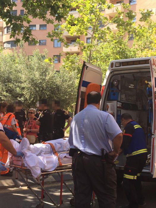 Un conductor herido al chocar con el tranvía en Valencia