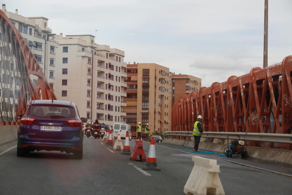 Atasco en el Puente Rojo de Alicante