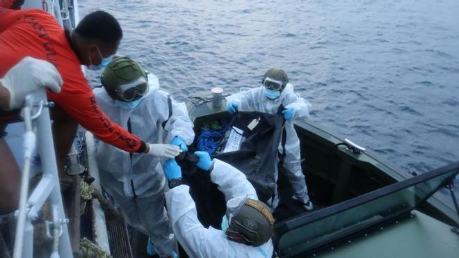 Al menos un muerto y más de 30 desaparecidos tras el hundimiento de un ferry por el fuerte oleaje en Vanuatu, en el océano Pacífico
