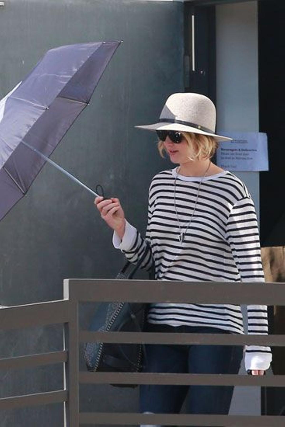 Jennifer Lawrence con sombrero