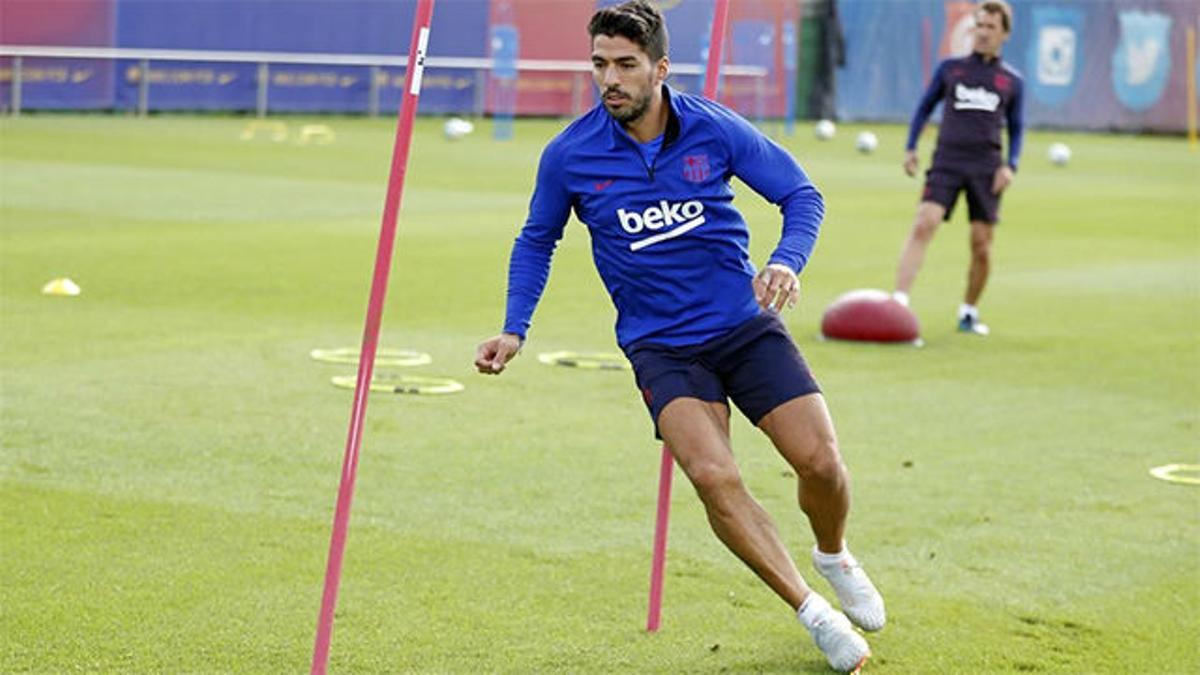 Luis Suárez vuelve a entrar con el grupo