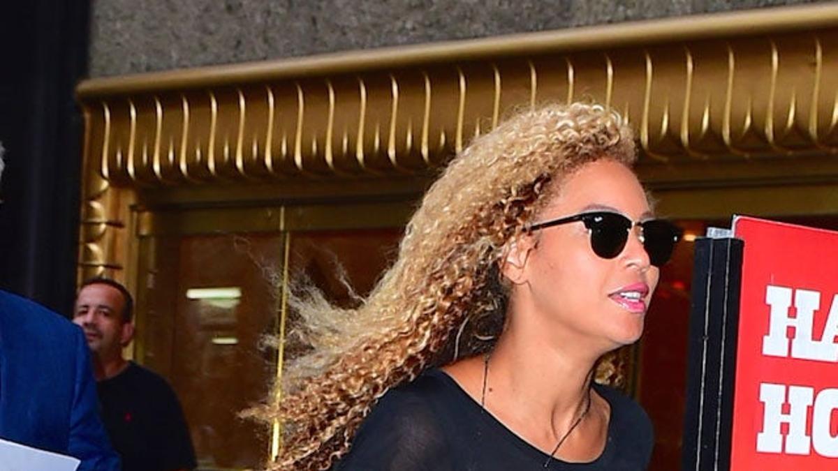 Beyoncé, a la carrera a la salida del estudio en Nueva York