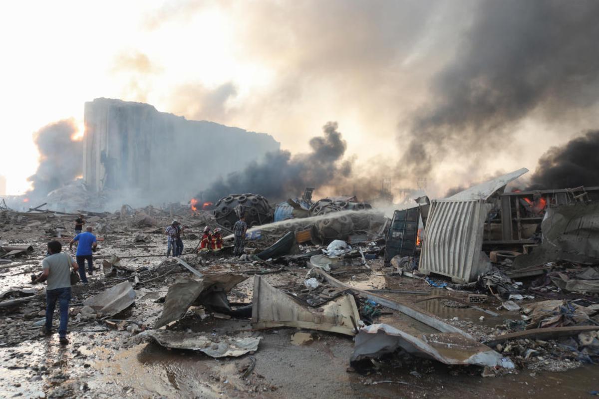 Exploten uns magatzems al port de Beirut