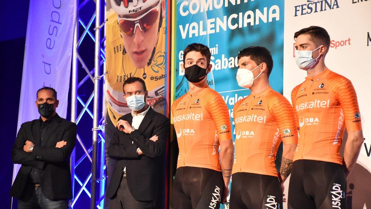 Presentación de la Vuelta Ciclista a la Comunidad Valenciana en Elche