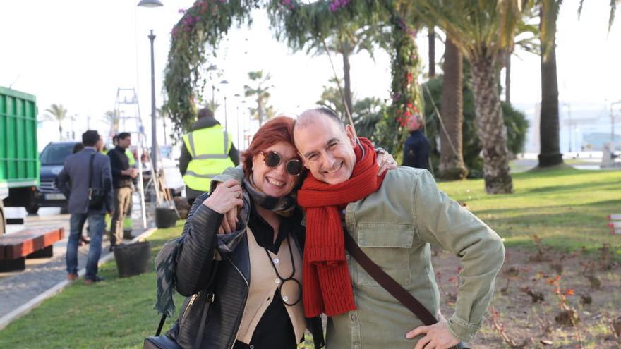 &#039;Photocall&#039; para enamorados frente al Palacio Consistorial de Cartagena