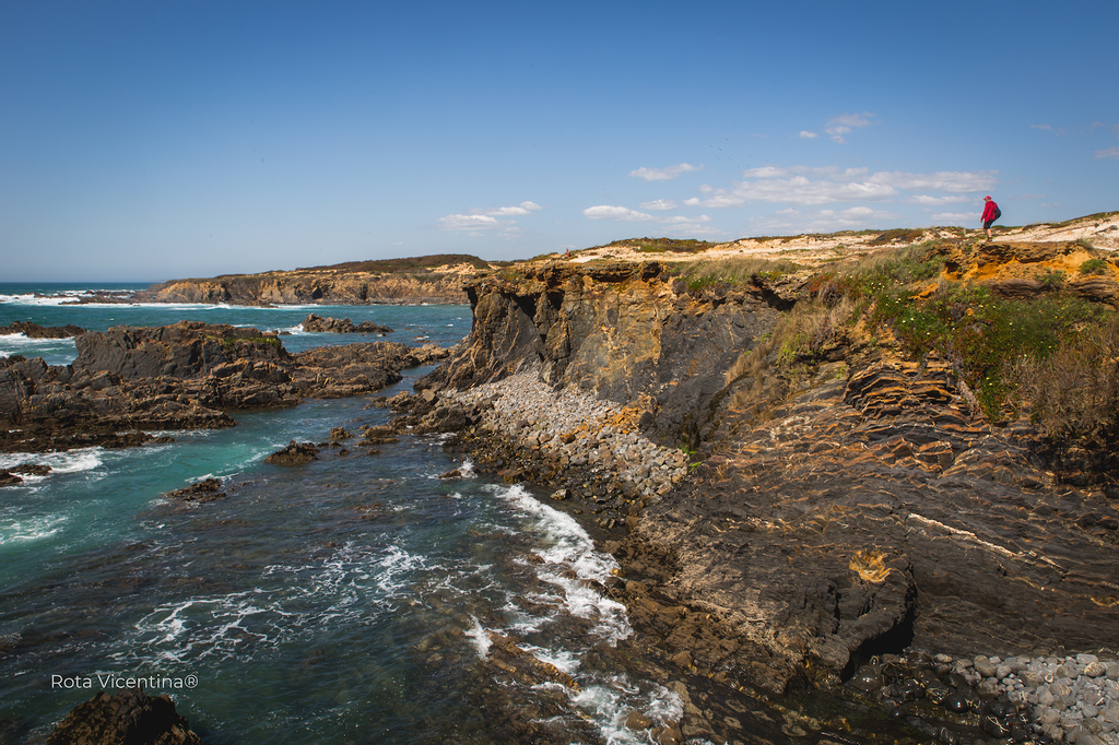 Acantilados en la Ruta Vicentina, en Alentejo