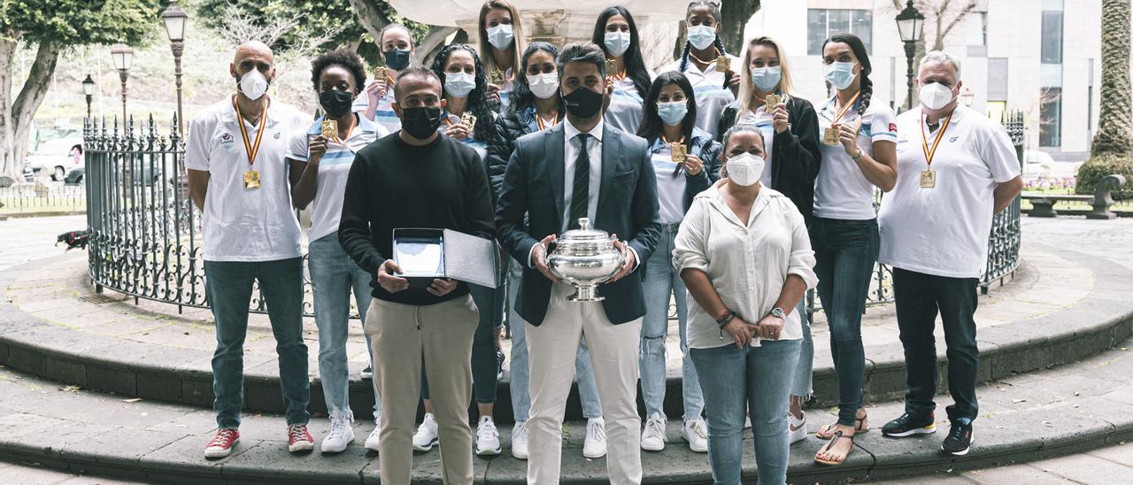 Acto de reconocimiento al Haris en el Ayuntamiento de La Laguna.