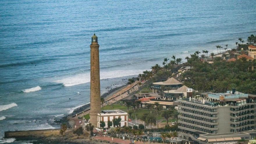 La guerra de las hamacas en el faro de Maspalomas