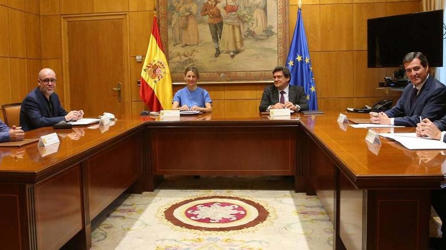 Acord per prorrogar els ERTOs fins al 31 de gener del 2021