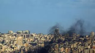 Israel escala su ofensiva contra el Líbano con un ataque en una zona de Beirut fuera de la influencia de Hezbolá
