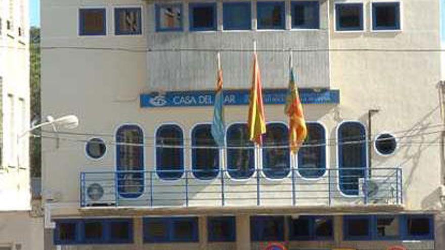 El edificio de la Casa del Mar, en la calle Colón.